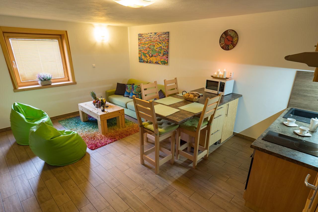 Apartment House Kongen Демановска Долина Екстериор снимка