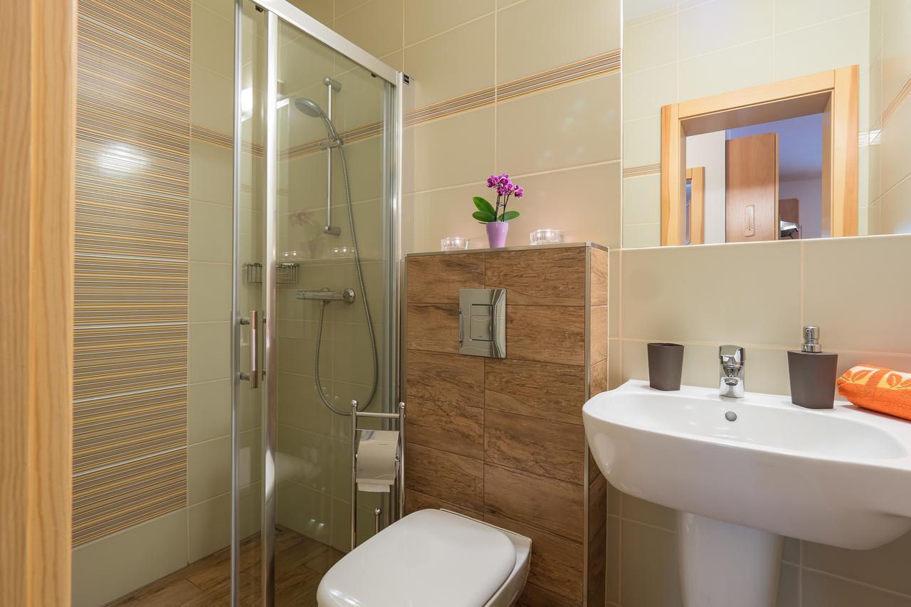 Apartment House Kongen Демановска Долина Екстериор снимка