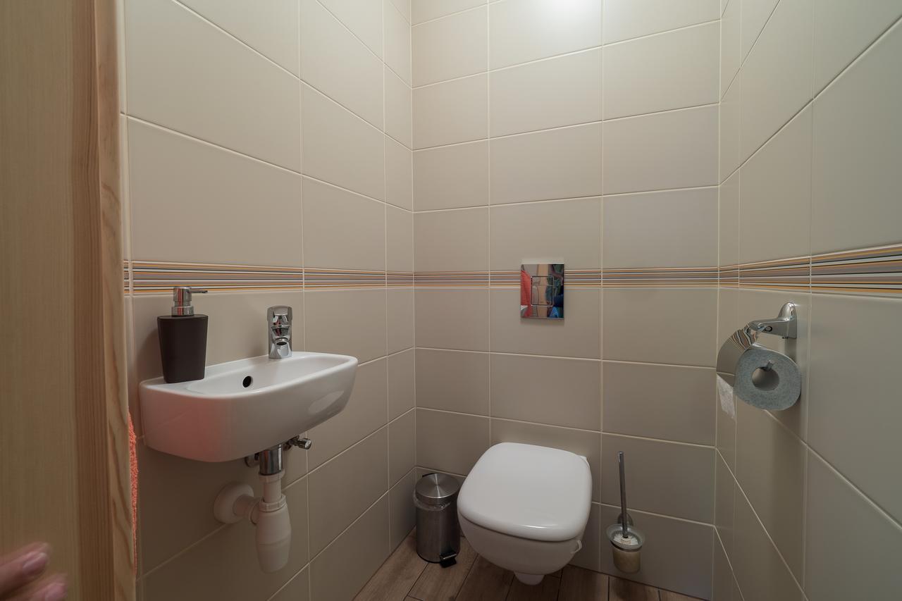 Apartment House Kongen Демановска Долина Екстериор снимка